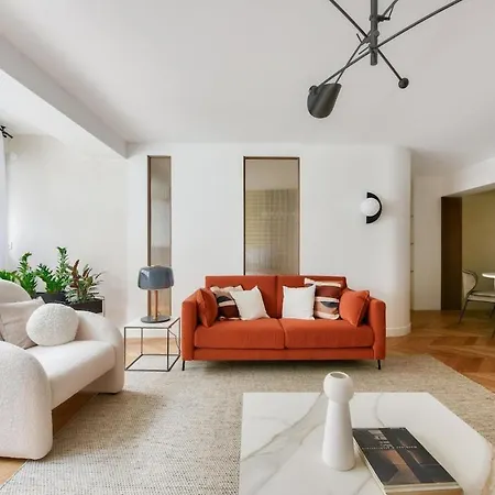 Apartment The Place To Be - 3br With Airco Paris
